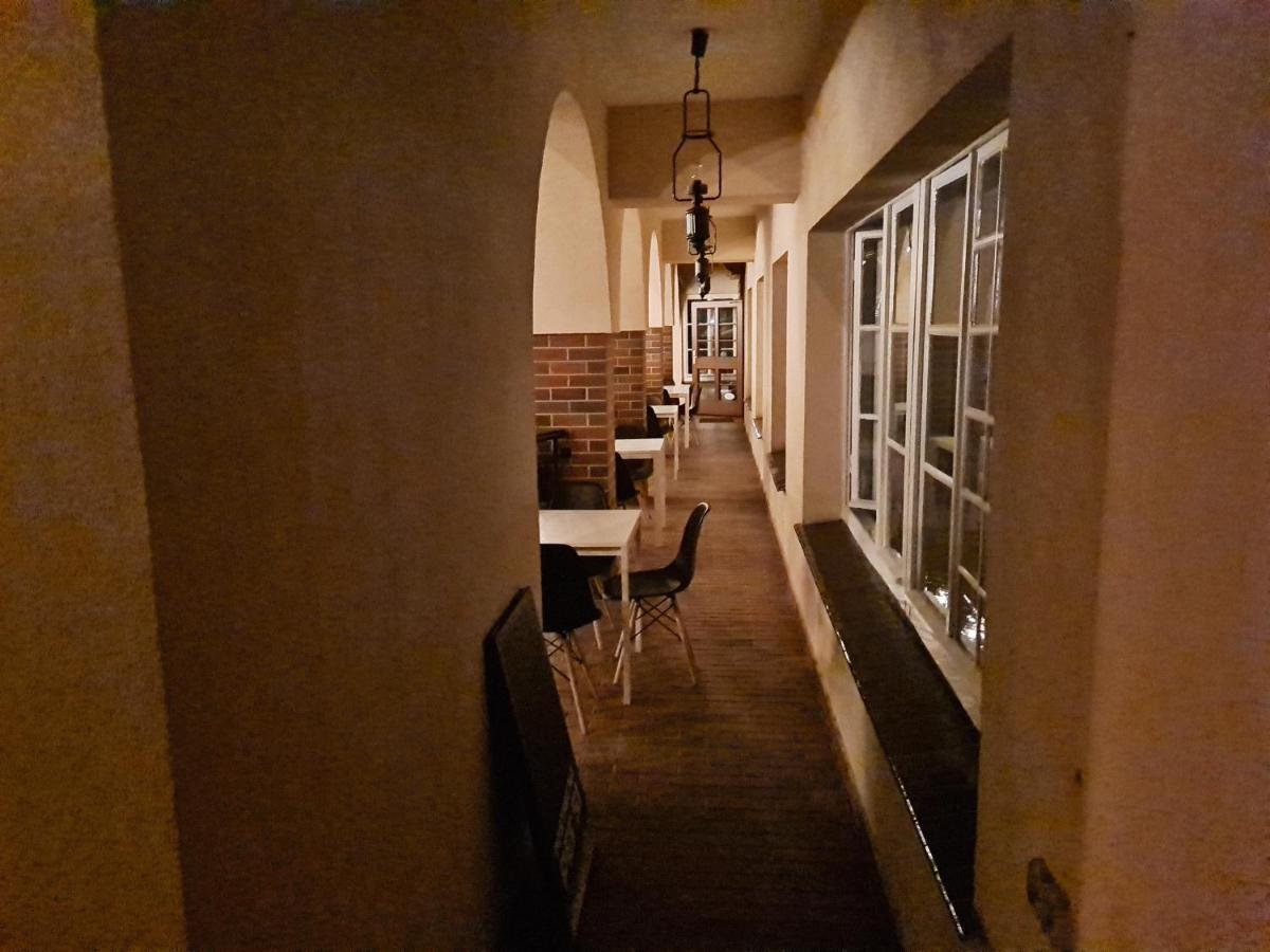 Hotel Zajazd Kultury, Dawniej Pocztowy Zielona Góra Exterior foto